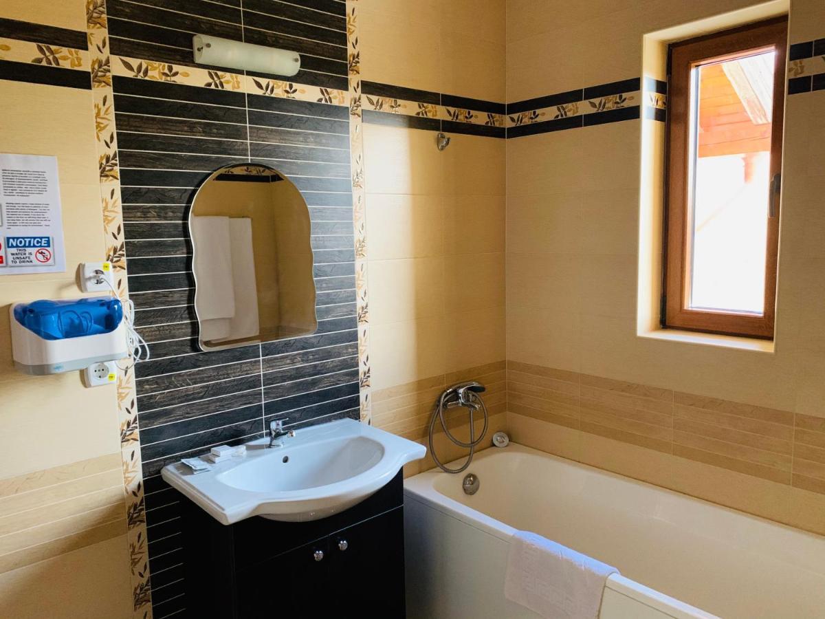 Popasul Romanilor Hotel Zilah Kültér fotó