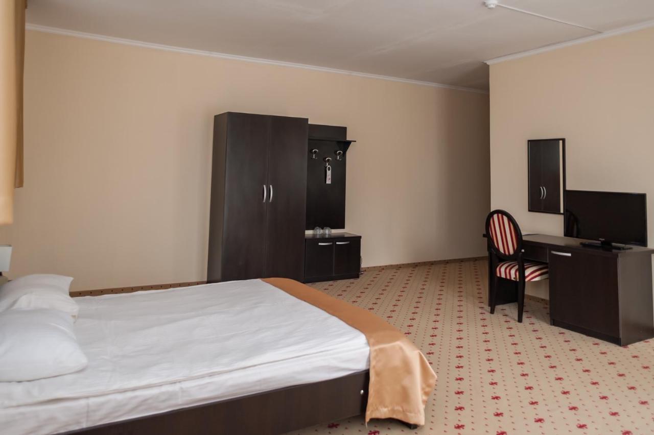 Popasul Romanilor Hotel Zilah Kültér fotó