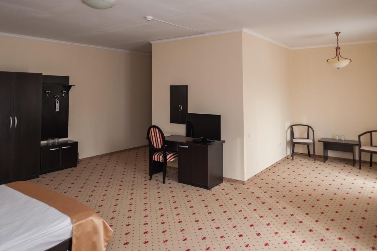 Popasul Romanilor Hotel Zilah Kültér fotó